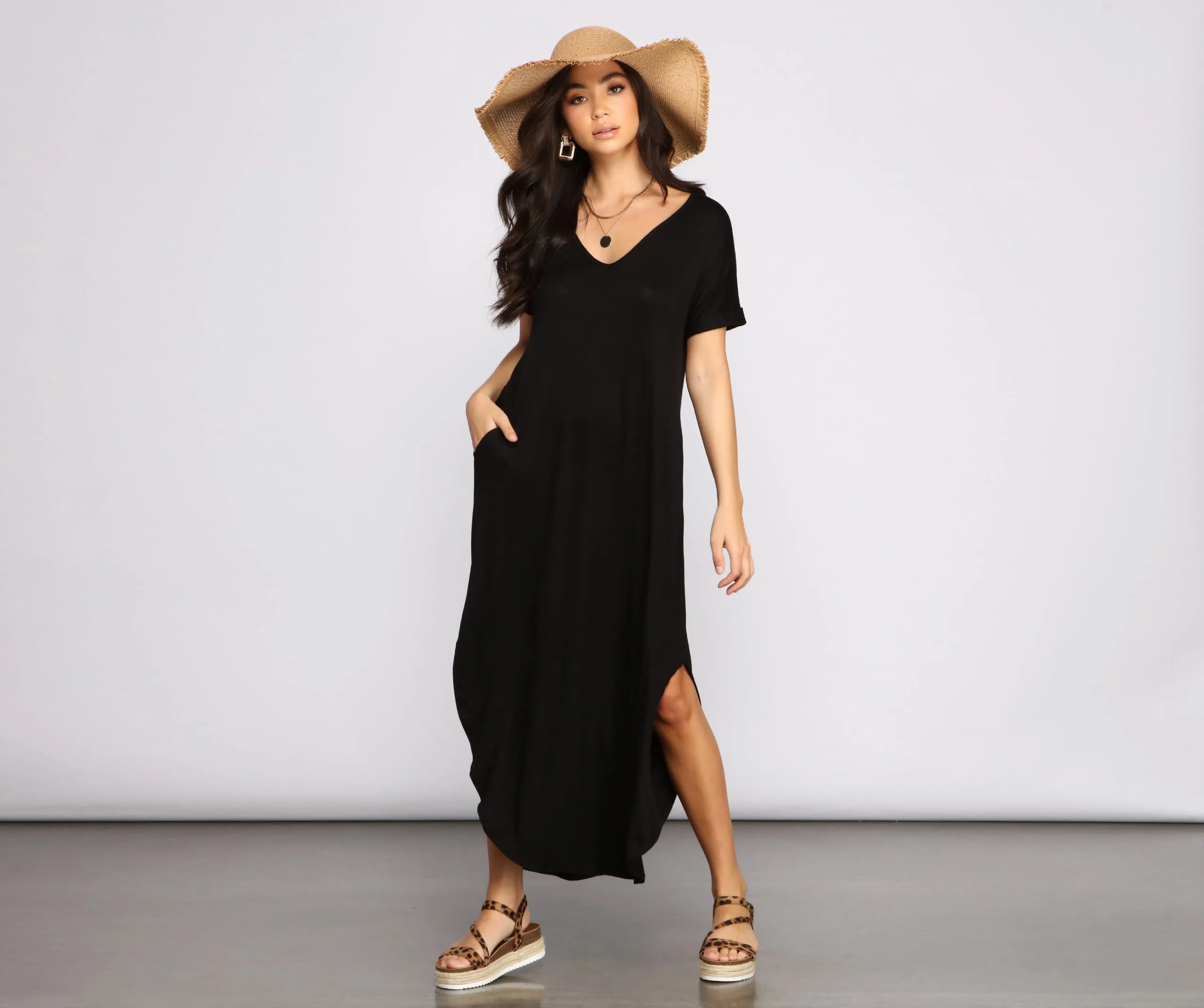 A Casual-Chic Moment Maxi Dress