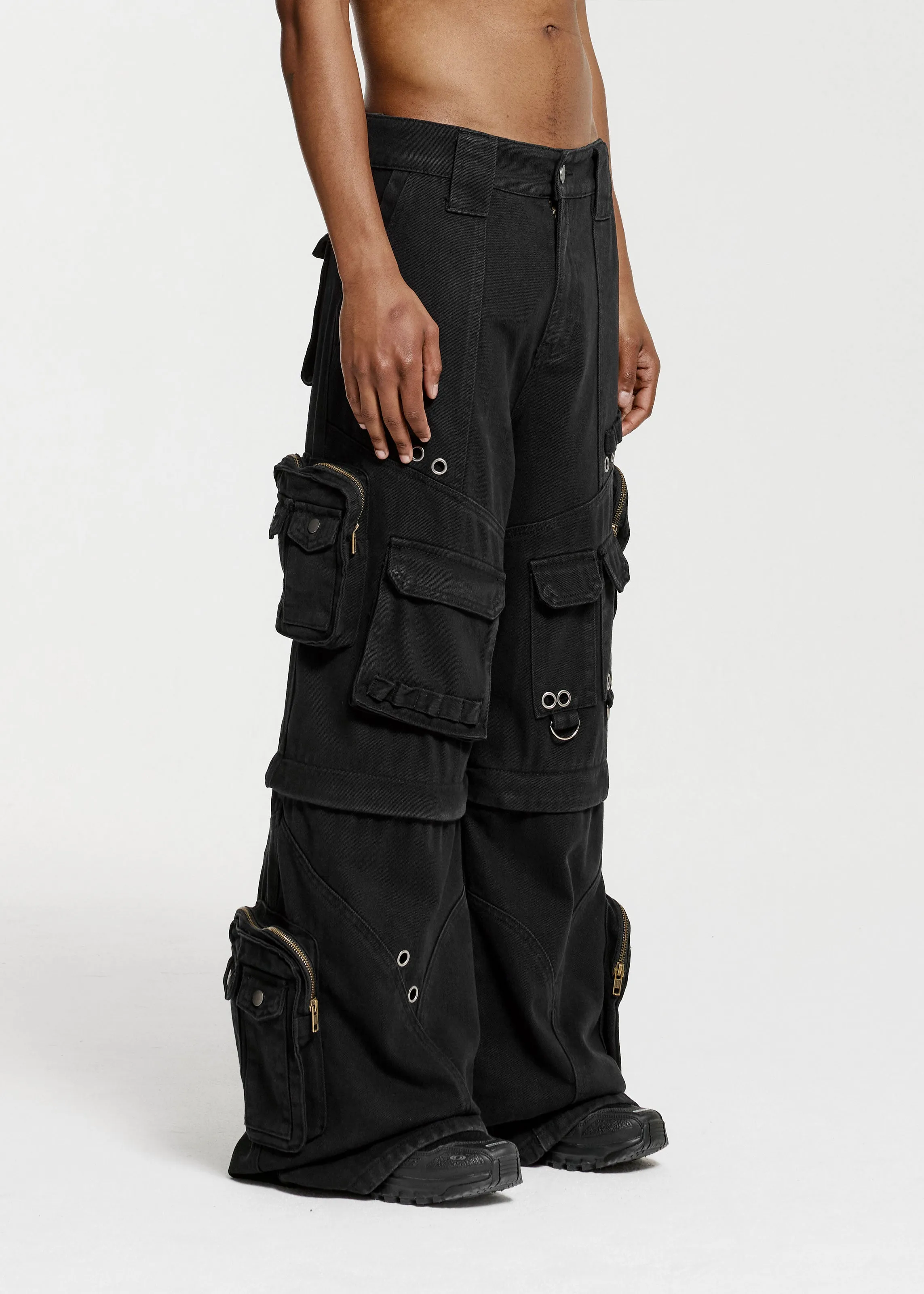 KARGO PANTS - BLACK