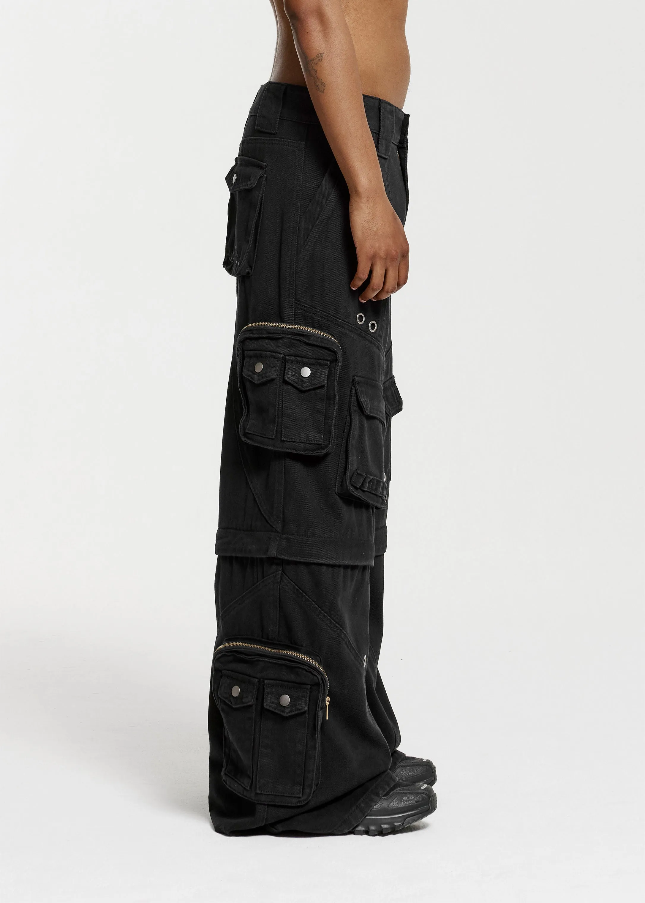 KARGO PANTS - BLACK