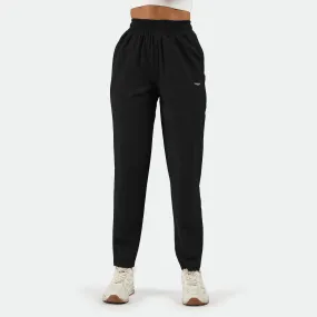WOMEN GO-BEYOND TRAINING PANT (BLACK)